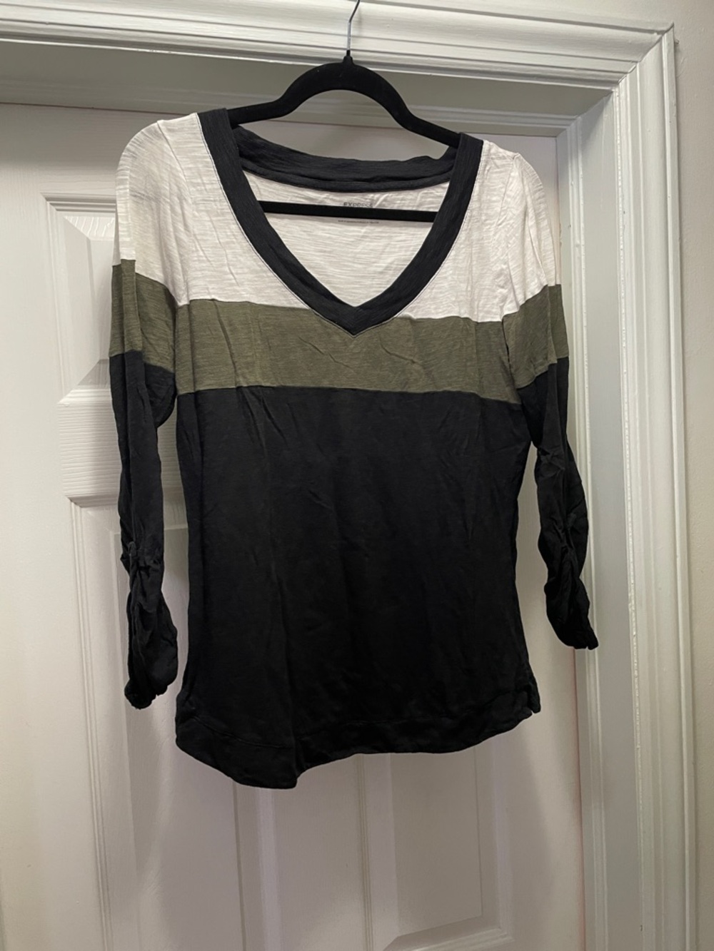 Express Women's Long Sleeve V-Neck Colorblock Top - Black, Olive & White - Picture 3 of 5